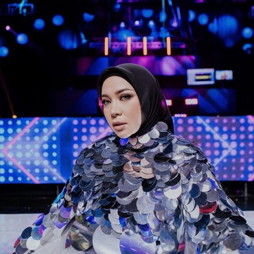 Protes Unggahan dr Tirta, Melly Goeslaw: Jangan Bangunin Macan Tidur