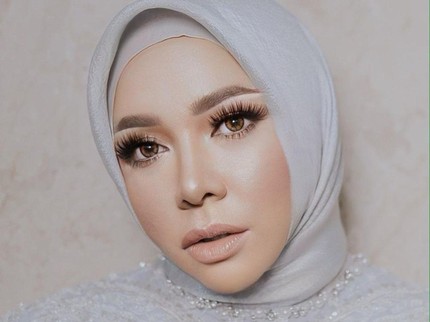 5 Potret Melly Goeslaw Tirus & Cantik, Rahasianya ke Dokter Tompi