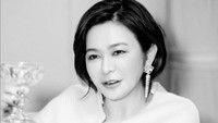<p>Rosamund Kwan merupakan seorang aktris cantik asal Hong Kong, Bunda. (Foto: Instagram @rosamundkwan)</p>