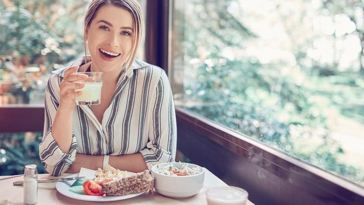 7 Kebiasaan Sarapan Pagi yang Sehat untuk Wanita, Dijamin Langsing!
