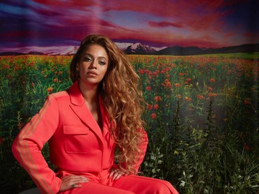 Beyonce Pakai Busana Desainer Indonesia saat ke Pesta Ultah Obama