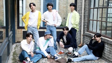 img-title Dapat Nominasi, BTS Sumbang Kostum 'Dynamite' untuk Yayasan Grammy