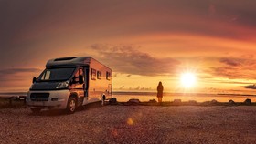 Menjajal Campervan, Tren Liburan Seru Naik 