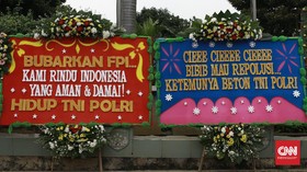 Karangan Bunga Banjiri Kodam Jaya, Ada dari Kaum Punk