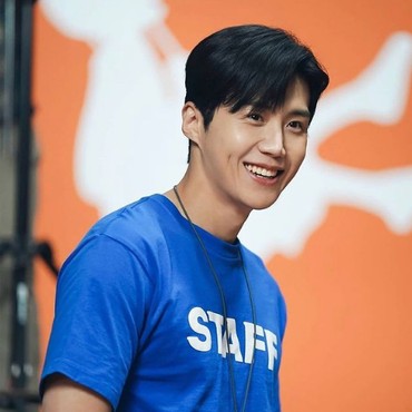 Foto Jadul Kim Seon Ho Terungkap, Penampilannya Bikin Fans Kaget