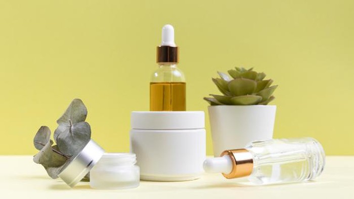 List Skincare Lokal yang Ampuh Mengatasi Kerutan Hingga Smile Line!
