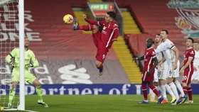 Momen Lucu Legenda MU Rayakan Gol Liverpool
