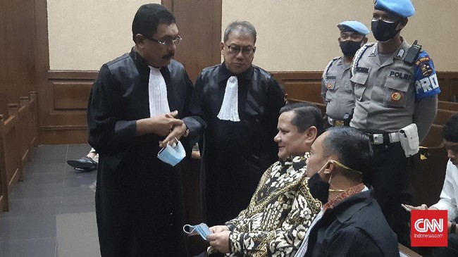 Irjen Napoleon Bonaparte dalam kesaksiannya mengatakan terdakwa Tommy Sumardi menyebut nama Kabareskrim ketika bertemu pada April 2020.