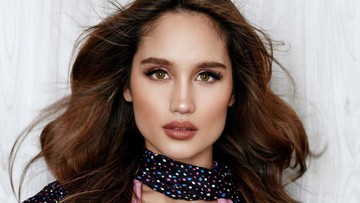 MASA KECIL CINTA LAURA