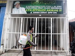 Penyemprotan Disinfektan di Sekitar Rumah Habib Rizieq, Efektif Cegah Corona?