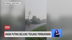VIDEO: Cuaca Ekstrem, Puting Beliung Terjang Permukiman Warga