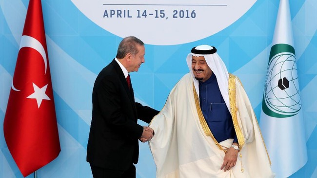 Presiden Turki Recep Tayyip Erdogan dan Raja Arab Saudi Salman bin Abdulaziz Al Saud sepakat untuk memperbaiki hubungan.
