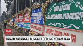 VIDEO: Banjir Karangan Bunga di Gedung Kodam Jaya