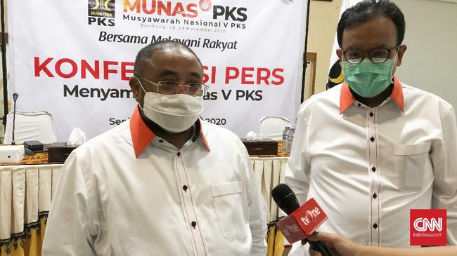 PKS Bantah Bahas Capres-Cawapres Saat Datangi Markas Golkar Sekretaris Jenderal (Sekjen) PKS Aboe Bakar Alhabsy menegaskan tak ada pembahasan soal capres dan cawapres dalam kunjungan pihaknya ke DPP Golkar, Selasa (7/2).