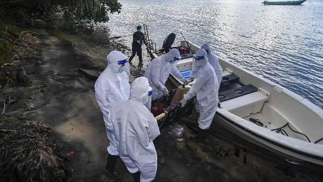 Alissa Wahid mengungkap kondisi penanganan covid-19 di Pulau Sapeken yang tidak ada RS dan harus diangkut menggunakan kapal 3 jam.