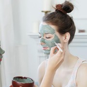 Berjerawat Setelah Pakai Clay Mask? Bisa Jadi, Ini Penyebabnya!