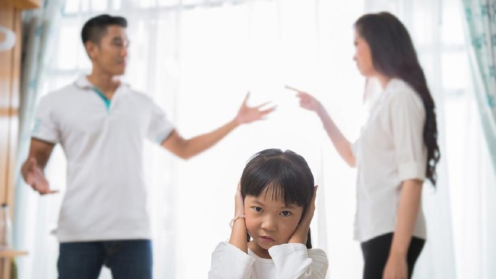 Family quarrel am daughter regrets She did not want to hear parents