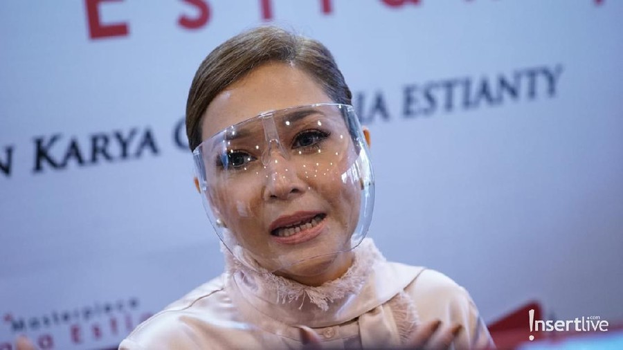 Liburan ke Bali, Maia Estianty Tetap Lakukan 3M