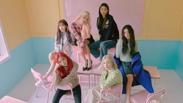 Lirik Lagu Wrap Me In Plastic - MOMOLAND feat Chromance