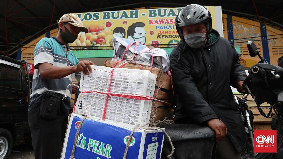 FOTO: Peluang Penjualan Buah Lokal di Tengah Pandemi Corona