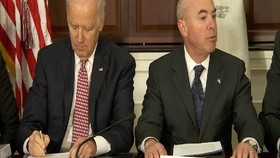 VIDEO: Biden Susun Kabinet, Mendagri dari Warga Keturunan