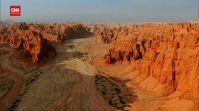 VIDEO: Sensasi Berpetualang di Grand Canyon nya Tiongkok