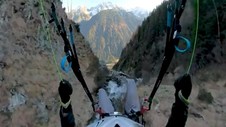 VIDEO: Aksi Ekstrem Menyusuri Lereng Gunung Alpen