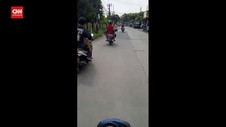 VIDEO: Ayah Bawa Pulang Jenazah Anak Pakai Motor
