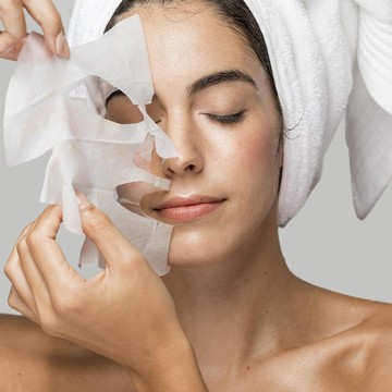 Wajah Kamu Alergi Akibat Produk Kosmetik? Begini Cara Mengatasinya