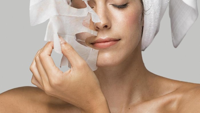 Wajah Kamu Alergi Akibat Produk Kosmetik? Begini Cara Mengatasinya