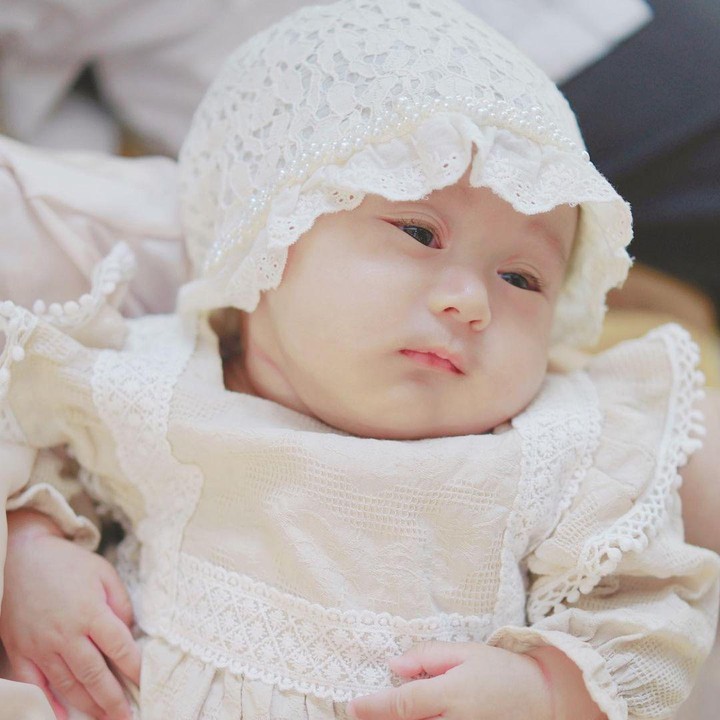 <p>Kita doakan, semoga Baby Rumi tumbuh menjadi anak yang berbakti pada orang tua dan selalu diberi kesehatan ya, Bunda. (Foto: Instagram: @dianpelangi)</p>