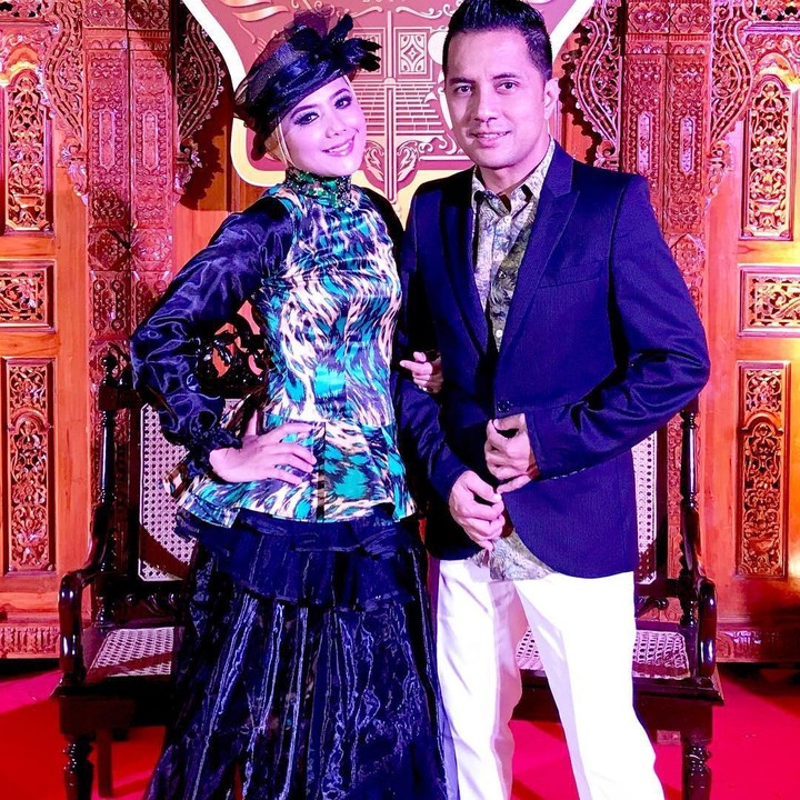 <p>20 tahun setelah lagu duetnya rilis, penampilan Fatur dan Nadila masih terlihat sama alias awet muda. (Foto: Instagram @fatursinger)</p>
