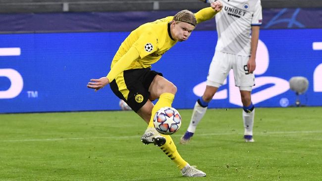 Top Skor Liga Champions: Haaland Teratas Penyerang Borussia Dortmund Erling Braut Haaland menjadi top skor Liga Champions hingga separuh matchday keempat, Rabu (25/11).