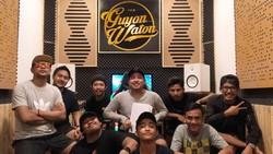 Lirik Lagu Cidera Serius - Guyon Waton feat Nadeo Winata