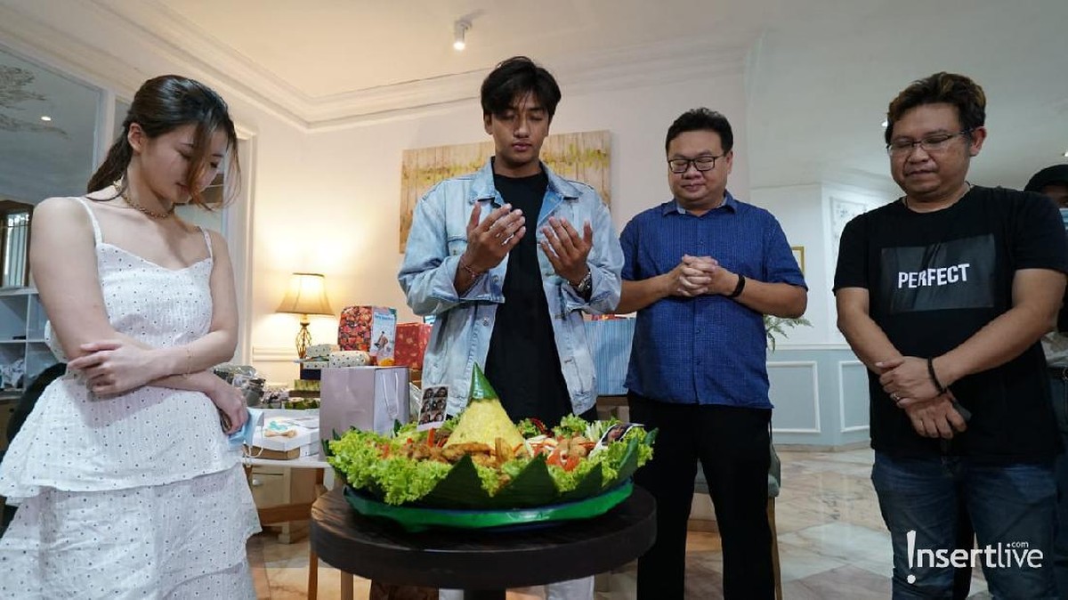 Momen ulang tahun Harris Vriza