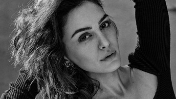 Sosok Nazanin Boniadi