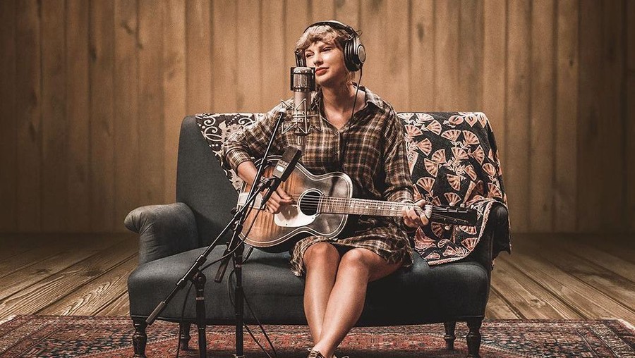 Taylor Swift 'Folklore the Long Pond' Tayang di Disney+ Taylor Swift 'Folklore the Long Pond' Tayang di Disney+