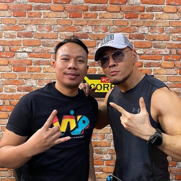 Vicky Tak Akan Gantikan Posisi Deddy Sebagai Ayah Azka Corbuzier