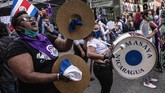 FOTO: Aksi Anti Kekerasan Perempuan di Penjuru Dunia Para aktivis perempuan di dunia mendesak seluruh pemerintah lebih tegas dan responsif menangani kasus kekerasan terhadap wanita.