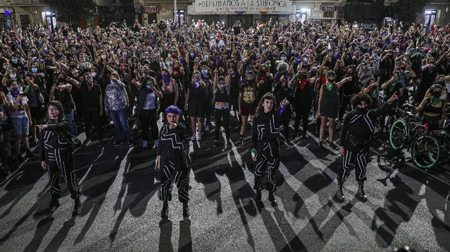 FOTO: Aksi Anti Kekerasan Perempuan di Penjuru Dunia