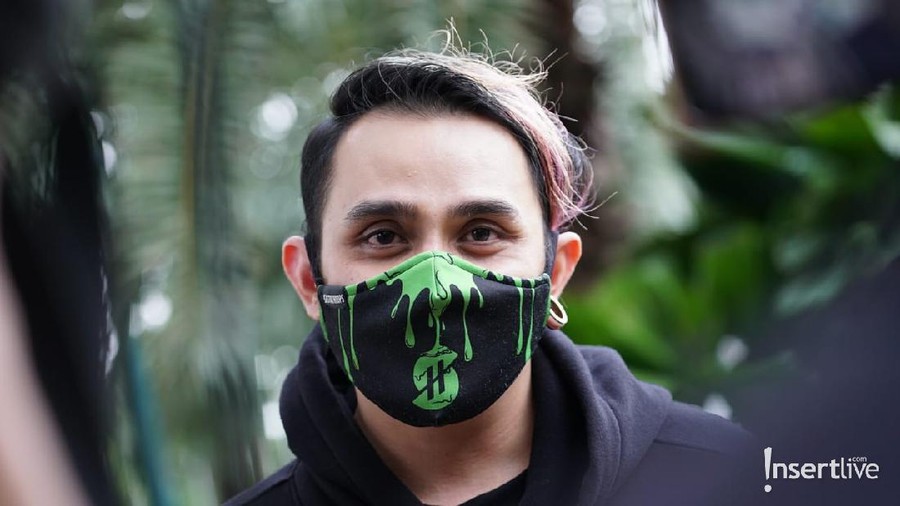 Bosan Syuting, Vicky Nitinegoro Fokus Bermusik