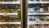 FOTO: China Perketat Pemeriksaan Makanan Impor Cegah Covid-19 China meningkatkan keamanan dalam kemasan makanan impor untuk mencegah penyebaran virus corona.