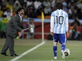 Messi Menderita Karena Terus Dibandingkan dengan Maradona