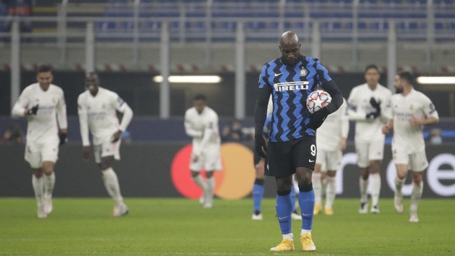 Romelu Lukaku penyebab kegagalan Inter Milan di Liga Champions hingga Valentino Rossi diperingatkan Petronas jadi berita populer dalam 24 jam terakhir.
