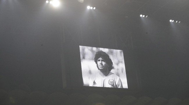 Beberapa bulan sebelum meninggal, Diego Maradona sudah meminta pihak keluarga untuk mengawetkan tubuhnya dengan melakukan pembalsaman.