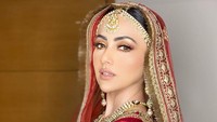 7 Potret Pernikahan Artis Bollywood Sana Khan dengan Ustaz Muda