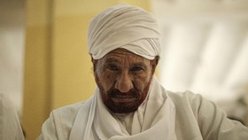 Mantan PM Sudan Sadiq al-Mahdi Meninggal karena Covid-19