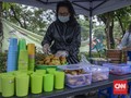 FOTO: Nasi Kuning Pandemi Rp3.000 di Jakarta