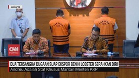 VIDEO: 2 Tersangka Suap Ekspor Benih Lobster Serahkan Diri