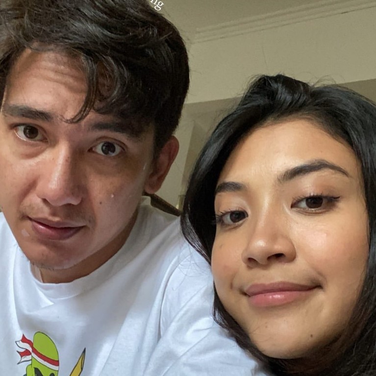 Adipati Dolken & Canti Tachril Adipati Dolken & Canti Tachril